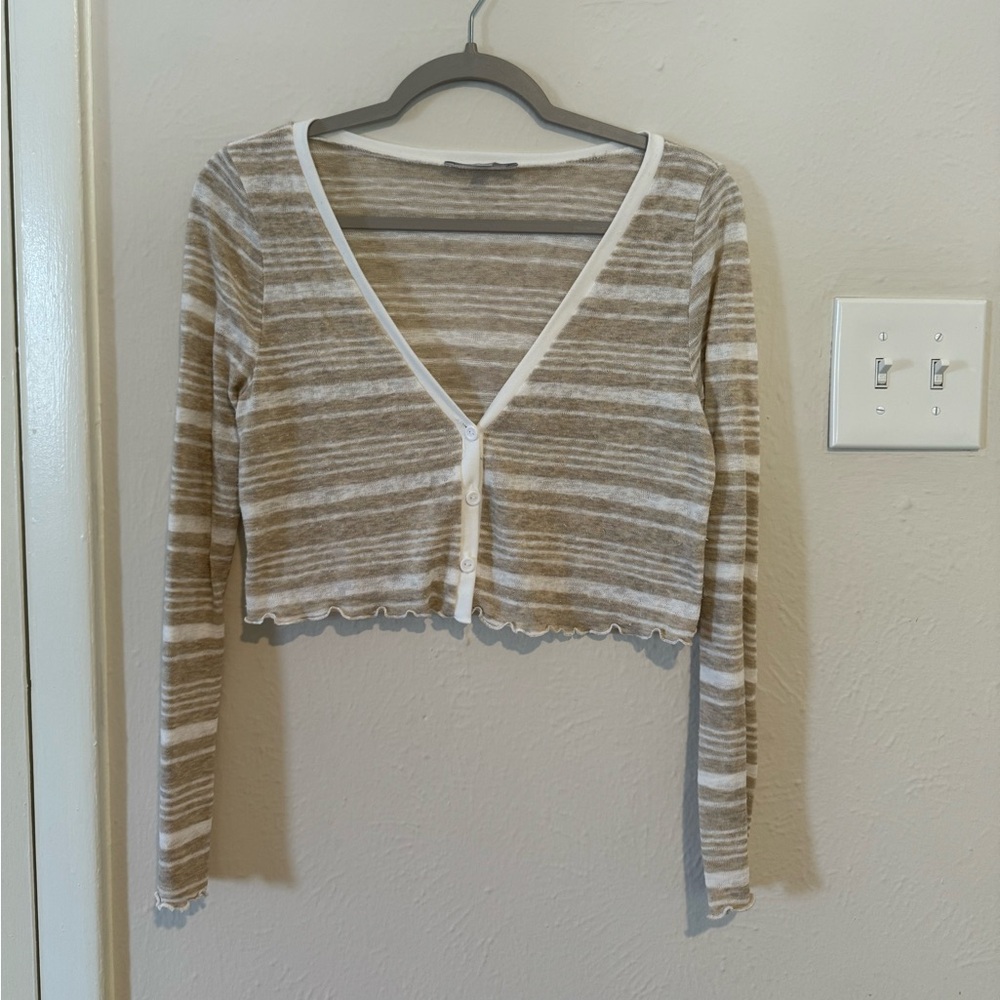 Cropped long sleeve button-up shirt, size small